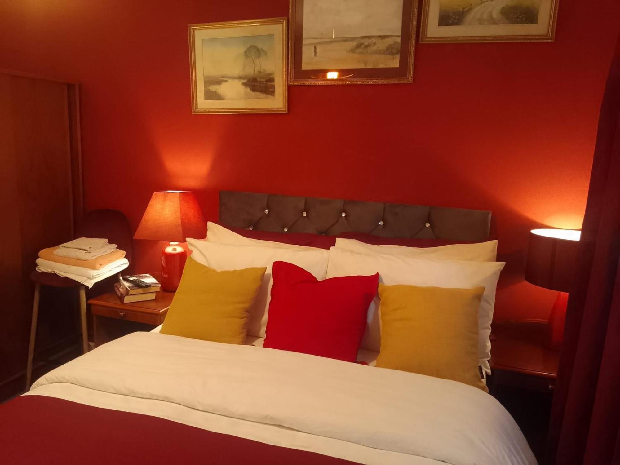 Ideal Home & Cottage Inviting 4 Bedroom Apartments Walsall Eksteriør billede